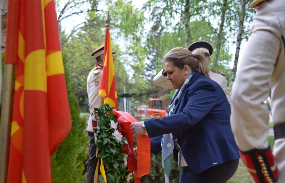 Петровска: Со почит и незаборав за четворицата припадници на Армијата кои загинаа во Вејце