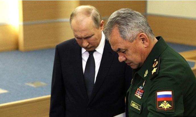 Шојгу го информирал Путин дека Луганск е под руска контрола