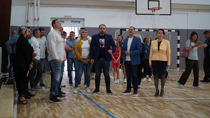 Отворена реновираната спортска сала во ООУ „Невена Георгиева Дуња”, инвестиција вредна 4 милиони денари