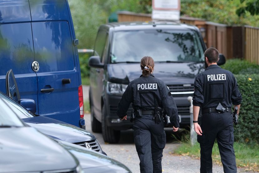 Тешко ранети две деца во пукање пред основно училиште во Германија