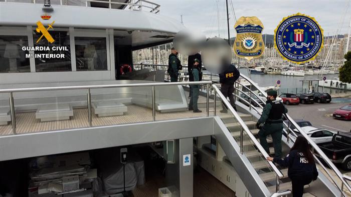 Владата на Италија ја запленува јахтата на Путин?