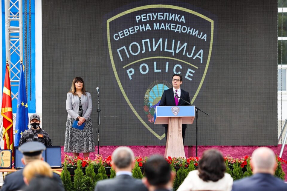Пендаровски го честиташе 7 мај- Денот на полицијата: Безбедноста и сигурноста претставуваат врвен приоритет на секоја држава и секој поединец