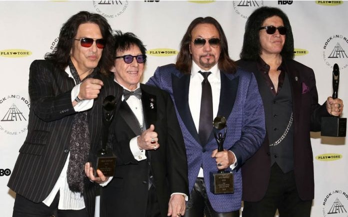Култниот бенд „Kiss“ најави повлекување од сцената