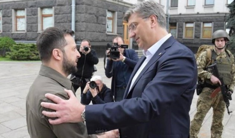 Пленковиќ пристигна во Киев на средби со Зеленски, Шмихал и Стефанчук