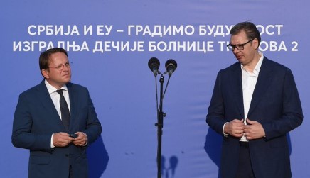 Вархеји го поздрави договорот меѓу Белград и Приштина