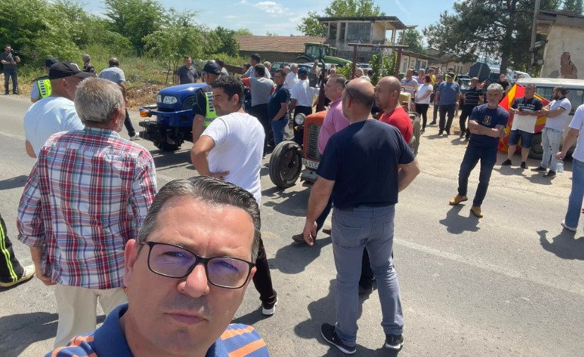 Трипуновски: Додека земјоделците протестираат, Николовски на државен трошок се шета низ Европа!
