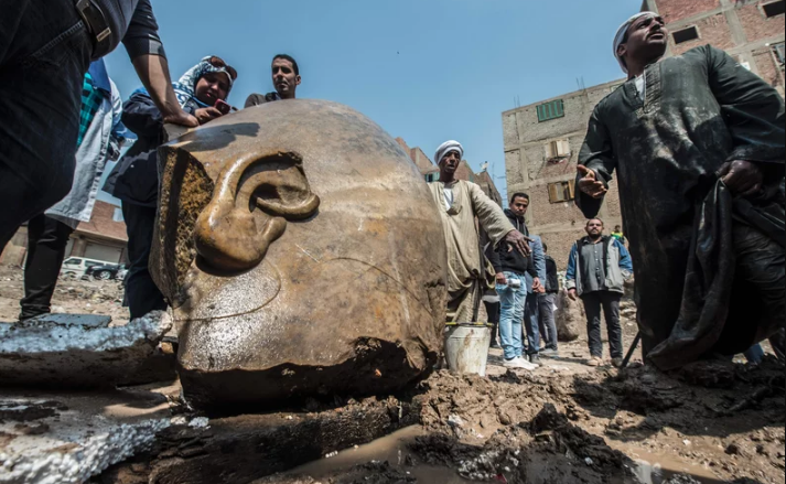 Во Египет откриени 150 бронзени статуи на древни египетски богови
