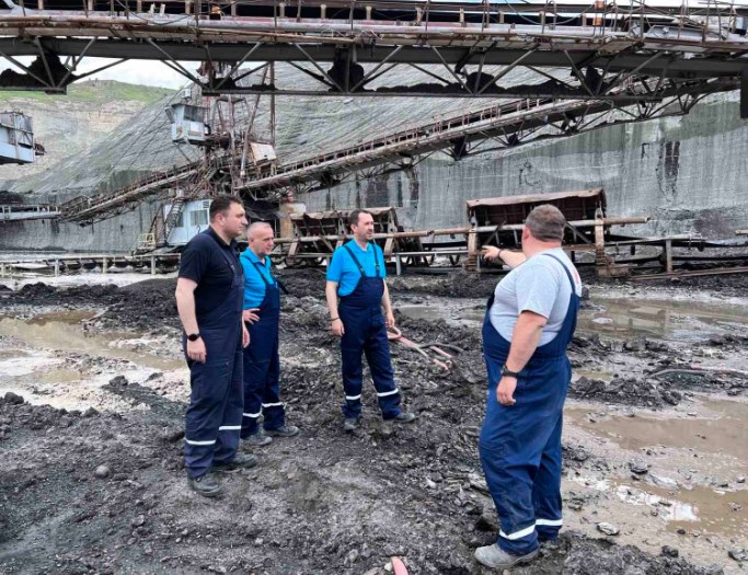 Ковачевски тврди дека е нормализирана работата на системите за ископ на јаглен и јаловина во рудниците на РЕК Битола