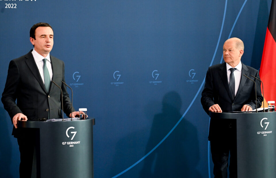 Шолц и Курти во Берлин разговараа за визната либерализација за Косово и соработката