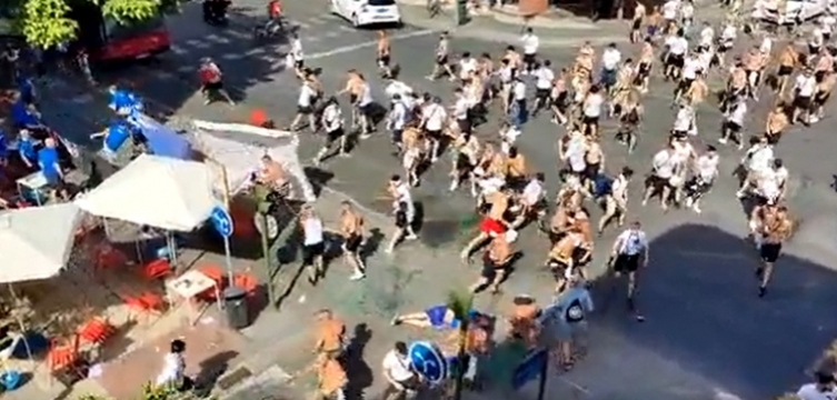 Жестоки тепачки во Севиља меѓу навивачите на Ренџерс и Ајнтрахт