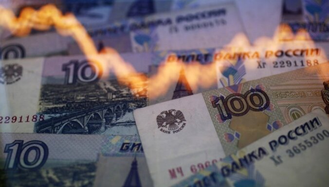 Блумберг: Рублјата е најуспешната валута во светот оваа година