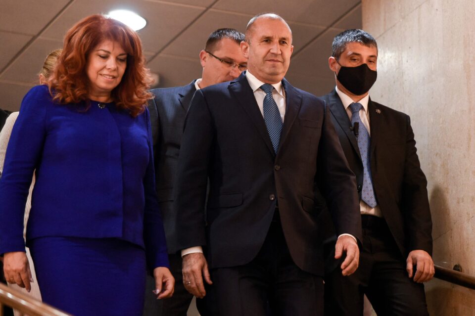 Бугарскиот претседател денеска ќе го врачи првиот мандат за состав на новата влада