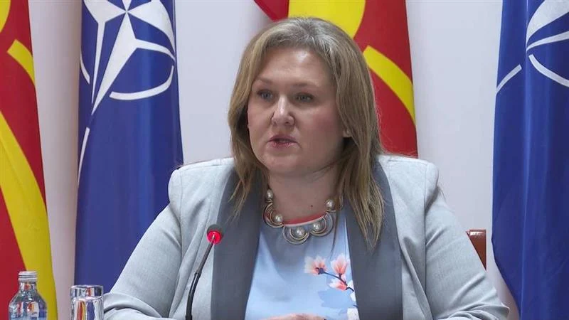 Министерката Петровска сведок на експлозијата во центарот на Скопје