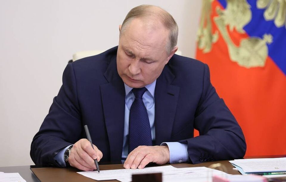 Путин прави чистка: Отпуштил шест генерали, меѓу кои и „Месарот од Сирија“