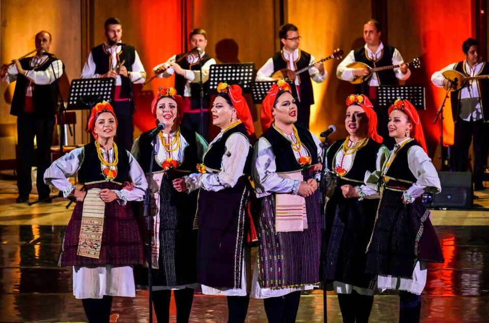 На „Скопско лето“ концерт на „Танец“ во Сули ан