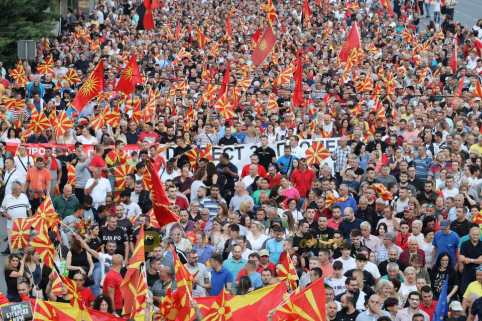 Премногу е народе на Македонија!