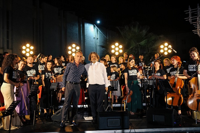 Фатос Керимај и Златко Ориѓански настапија со симфонискиот оркестар „Hybrid symphony“ составен со музичари од Атина, Тирана и Приштина