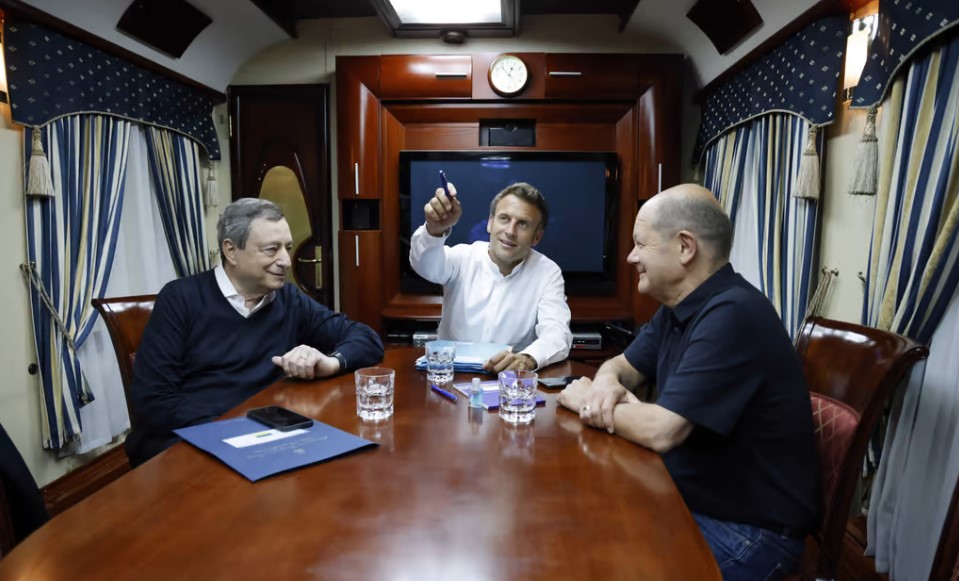 Макрон, Шолц и Драги пристигнаа во историска посета на Киев