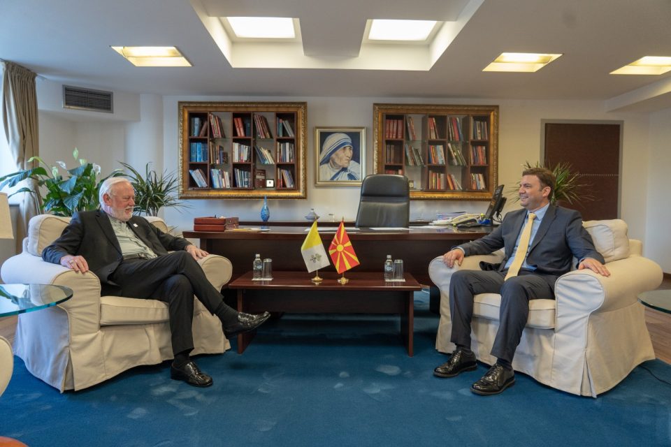 Ватикан и Скопје развиваат пријателски и искрени меѓусебни односи