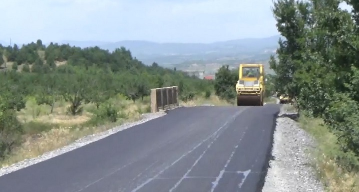 Денеска затворен за сообраќај патот Велес – Градско поради асфалтирање
