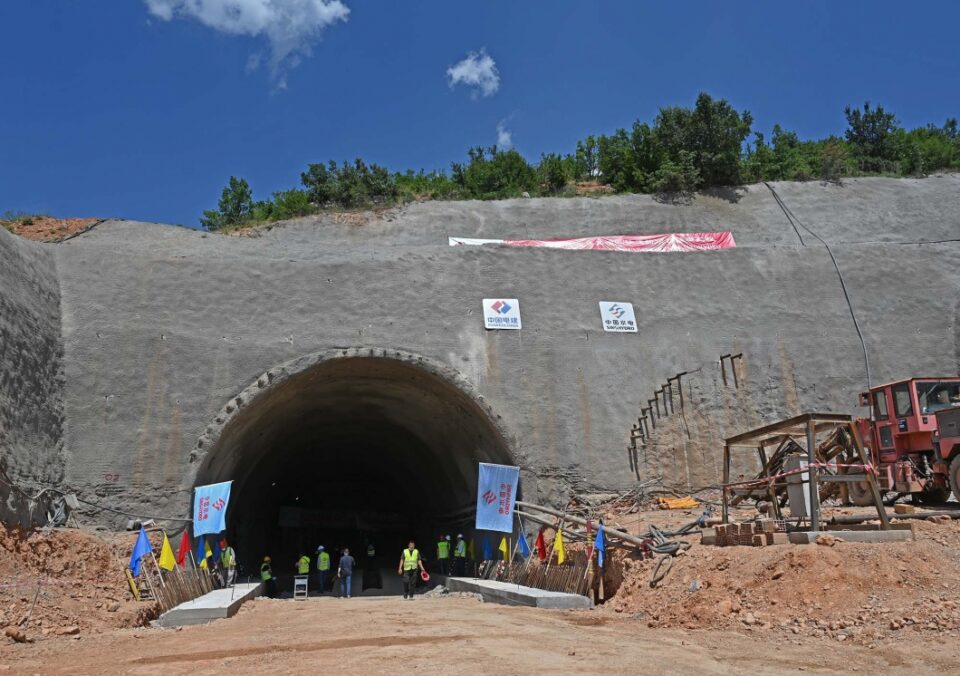 Пробиен еден од двата тунели на експресниот пат Градско – Прилеп