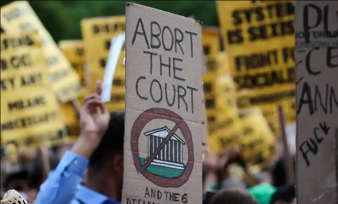 Американците стравуваат дека укинувањето на абортусот ќе повлече загрозување и на други права