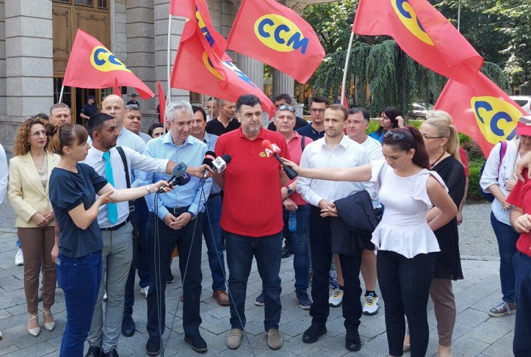 „Ги повикуваме сите работници на улица“: ССМ ќе се радикализира од септември ако нема покачување на платите