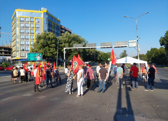ССМ го блокираше влезот на Скопје
