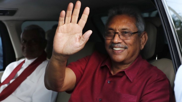 Претседателот на Шри Ланка избега од земјата