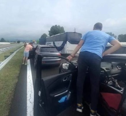 Македонец кој возел пребрзо предизвикал тешка сообраќајка во Србија