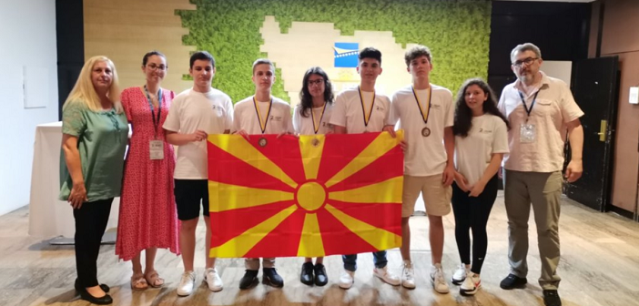 Четири медали за македонски математичари на Јуниорската балканска математичка олимпијада