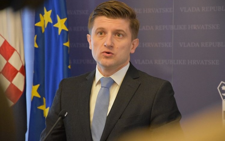 Хрватскиот министер за финансии си заминува од Владата поради скандал со плаќање пониска цена во хотел