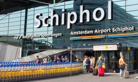 На Холандија ѝ се закануваат конфликти, денеска блокада на аеродроми