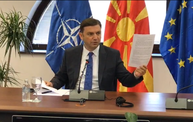 Колемишевски: Османи ќе потпише дека не постои македонски јазик