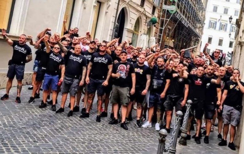 Кои се навивачите на ЦСКА Софија: Познати се по расистичкото однесување, користат нацистички поздрав