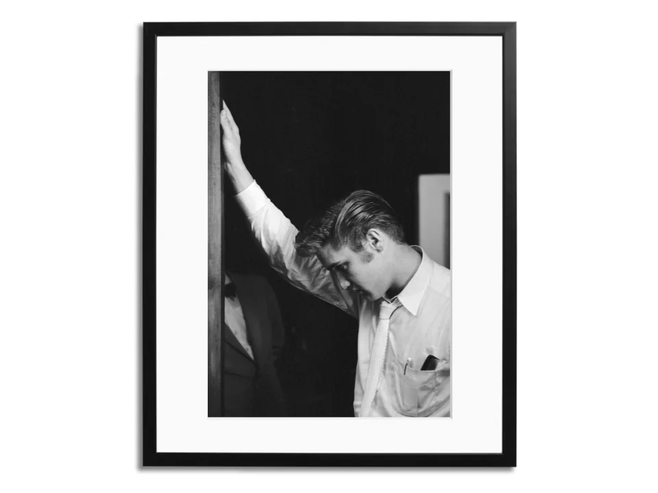 Досега невидени фотографии на Елвис објавени како прифатлива ѕидна уметност