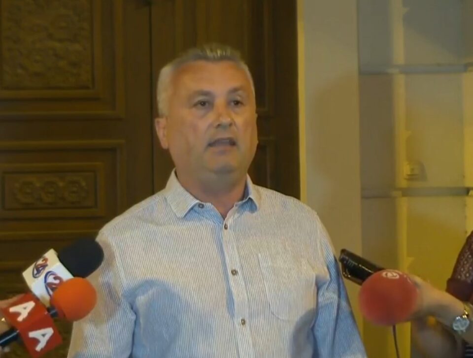 ИК на ВМРО-ДПМНЕ ја прифати иницијативата за референдум, седницата уште трае