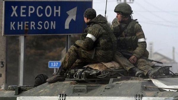 Двајца мажи и една жена загинаа во руското гранатирање на градот Херсон