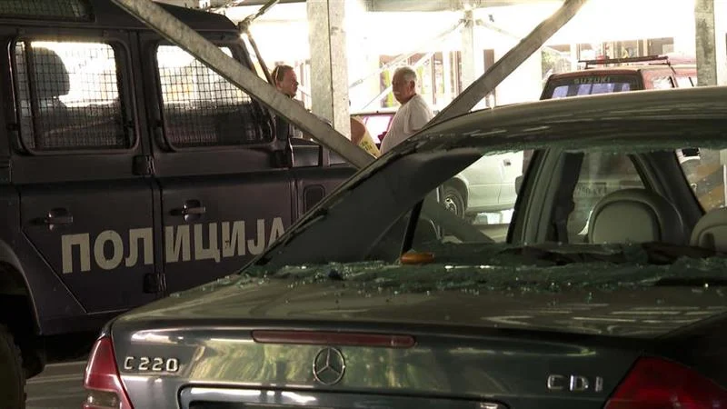 Едно лице е приведено на разговор за оштетените автомобили во катната гаража зад ТЦ „Буњаковец“
