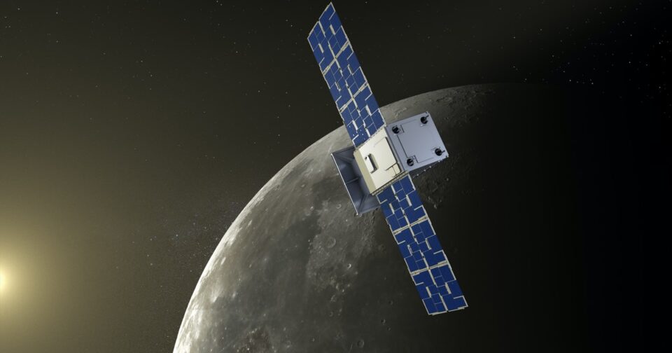 НАСА лансира микросателит во вселената: Ќе ја испитува можноста за поставување вселенска станица на Месечината