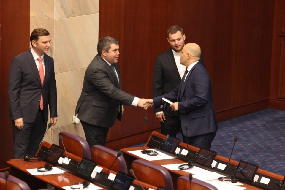 Koвачевски и министрите денеска ќе одговараат на пратенички прашања