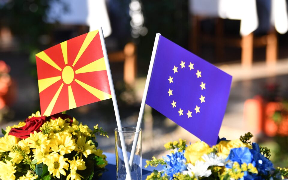 Николоски: Една од најголемите лаги на СДСМ и ДУИ која што ја продаваат во јавноста е дека Македонија има започнато преговори за членство во ЕУ