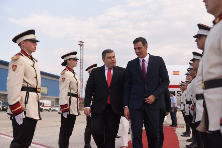 Маричиќ го пречека шпанскиот премиер Педро Санчез