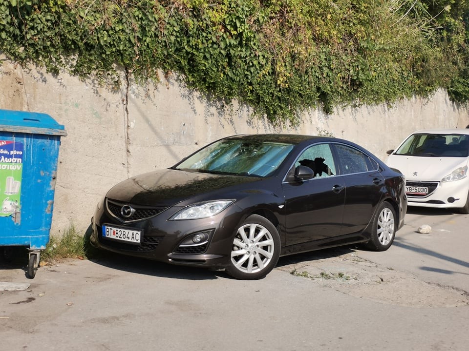 Битолчани не се добредијдени во Калитеја: Две возила оштетени на паркингот кај хотел „Зевс“
