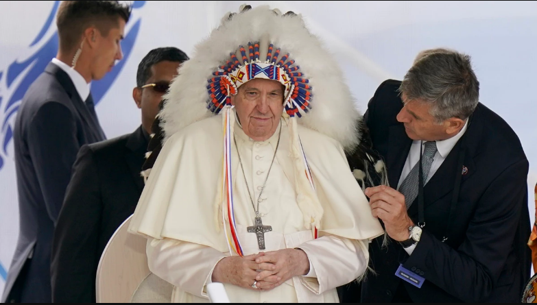 Папата Франциск во Канада: Ме боли тоа што католиците поддржувале угнетувачка политика