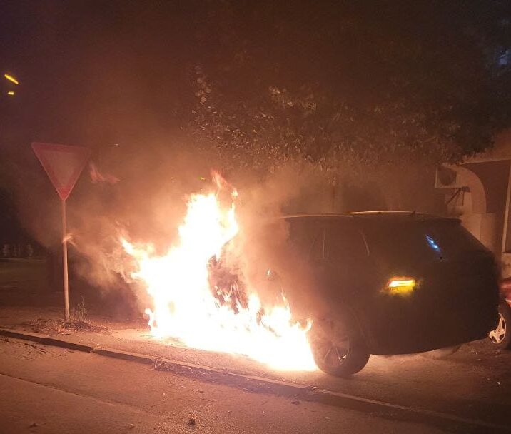 Мицкоски: За опожарените возила во Прилеп наместо да се гонат вистинските извршители и нарачателите, се гонат лица кои немаат врска со случаите