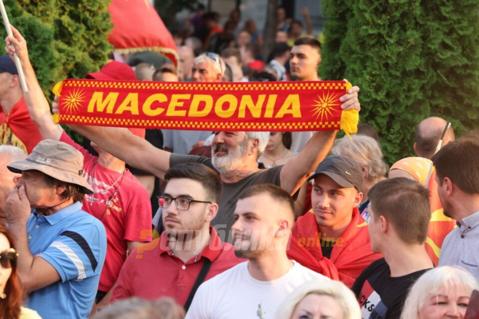 „Ние сме Македонија“ ги повикаа иселениците да организираат протести ширум светот