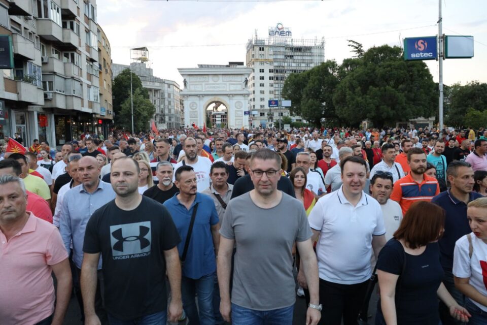 Мицкоски: Нема предавници во овој состав на ВМРО-ДПМНЕ, нема да поддржиме уставни измени