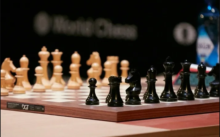 Шахистите на Алкалоид шампиони во машка, Центар во женска конкуренција