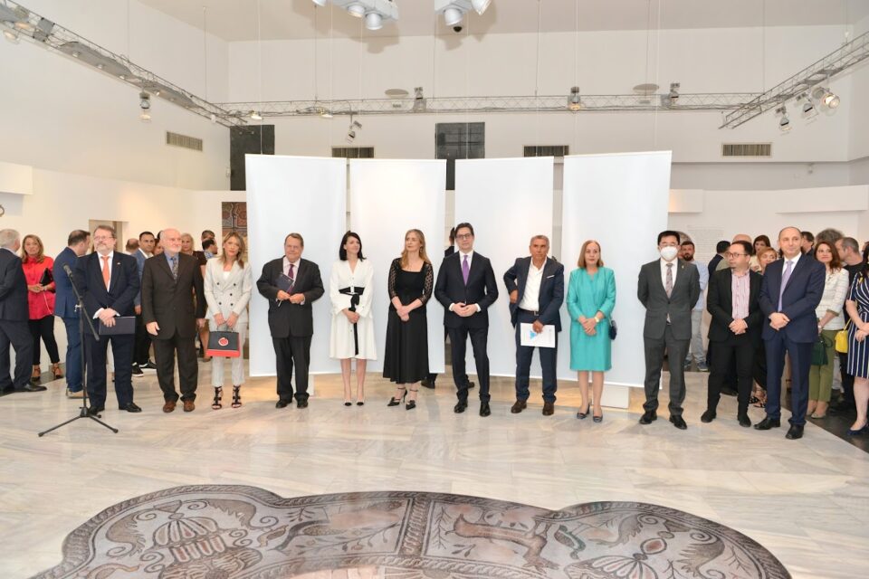 Отворена времена изложба за чудесната приказна за македонските банкноти во Музејот на Народна банка